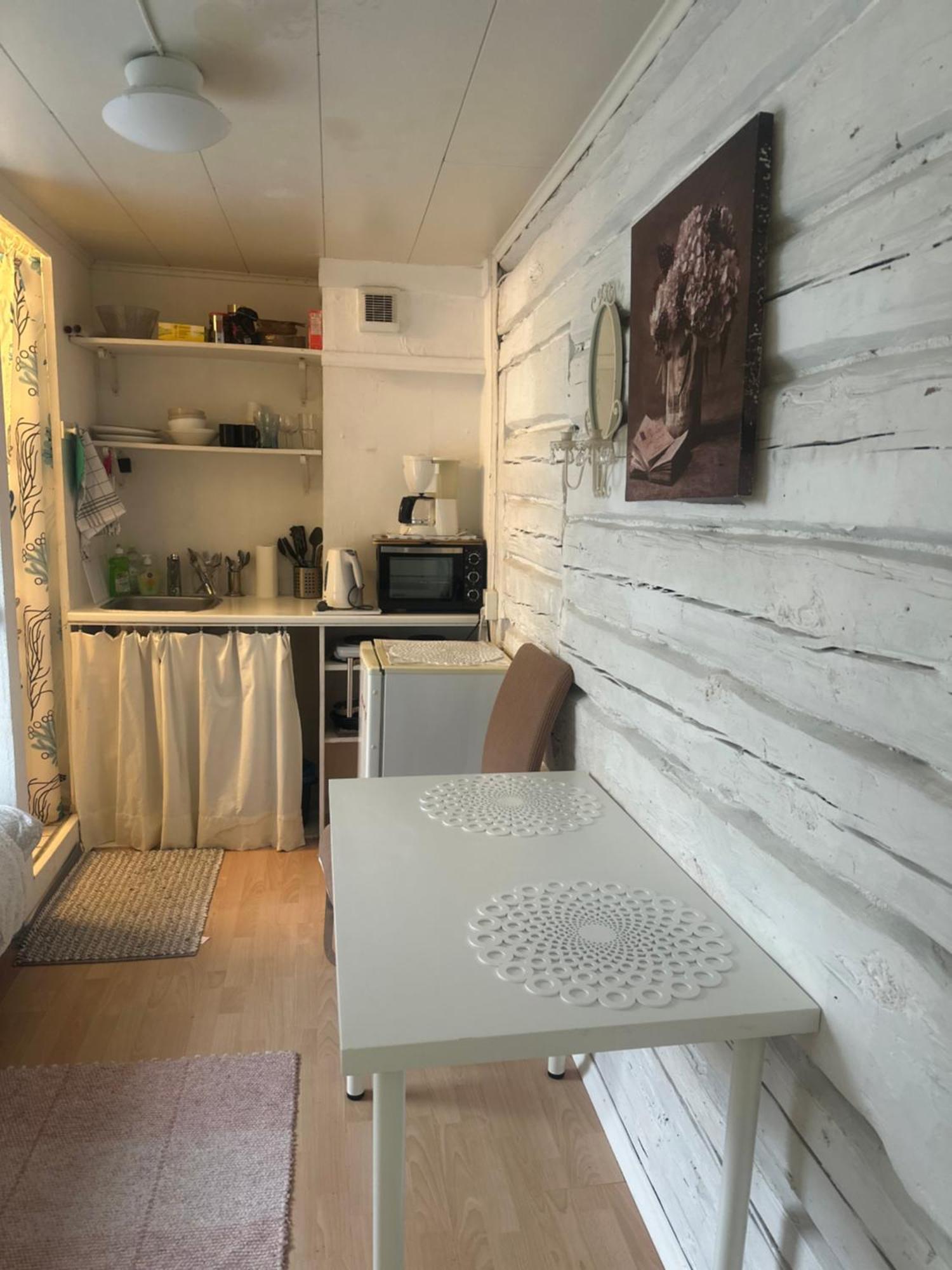 Small Wooden House Apartment 1 Km From River 图尔库 外观 照片